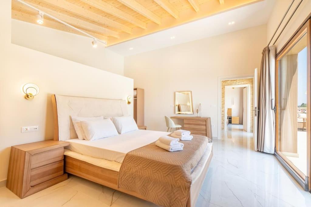Villa Vasillis-Heated Swimming Pool With Infinity View Vitaládes Esterno foto